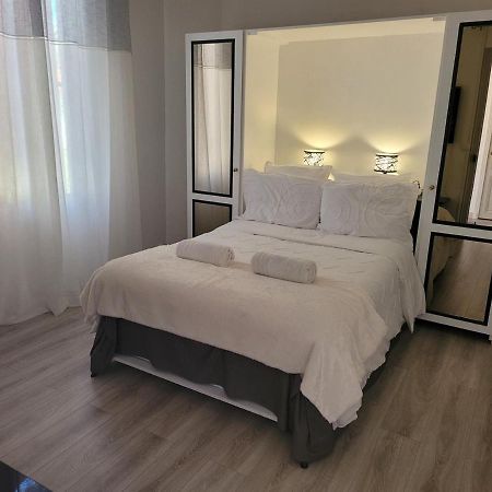 Hotel 1 Chambre paisible à La Trinité proche de Nice et Monaco Extérieur photo